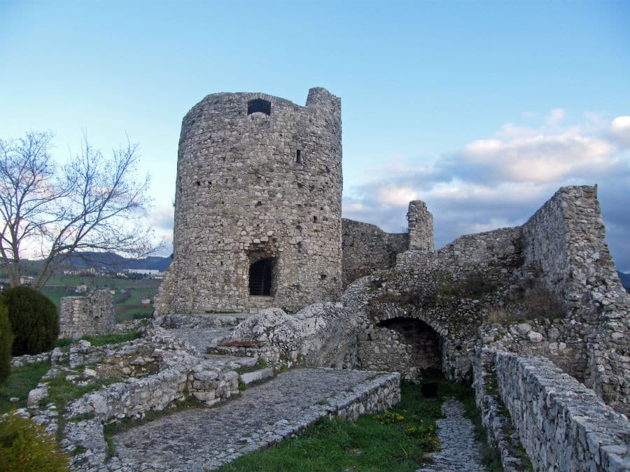 Castello-di-Rocca-San-Felice