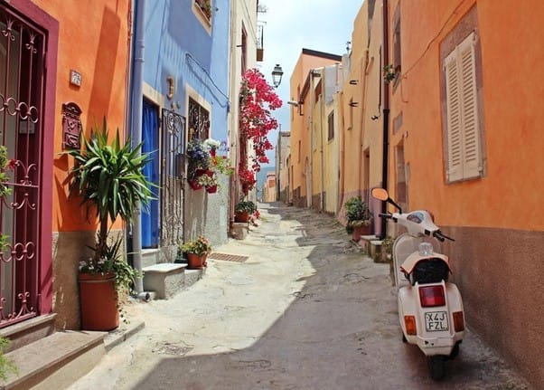 Exploring the educational benefits of travel to Italy for students